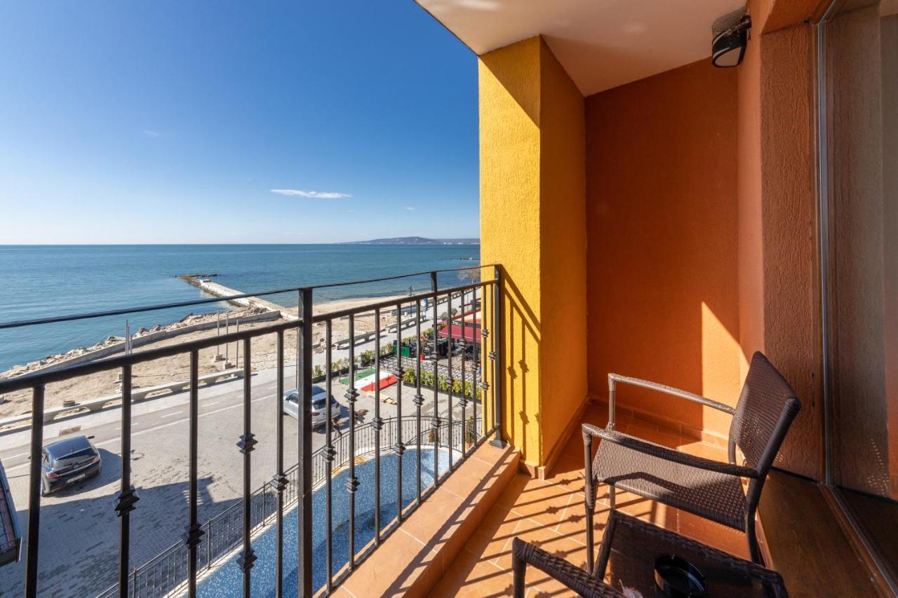 Supreme Beach Apartments 巴尔奇克 外观 照片