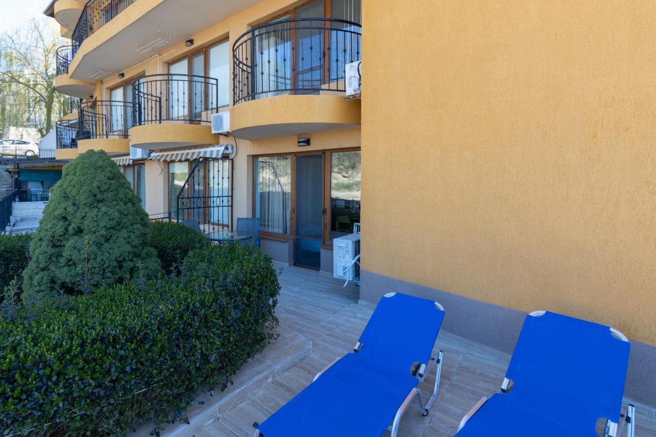 Supreme Beach Apartments 巴尔奇克 外观 照片